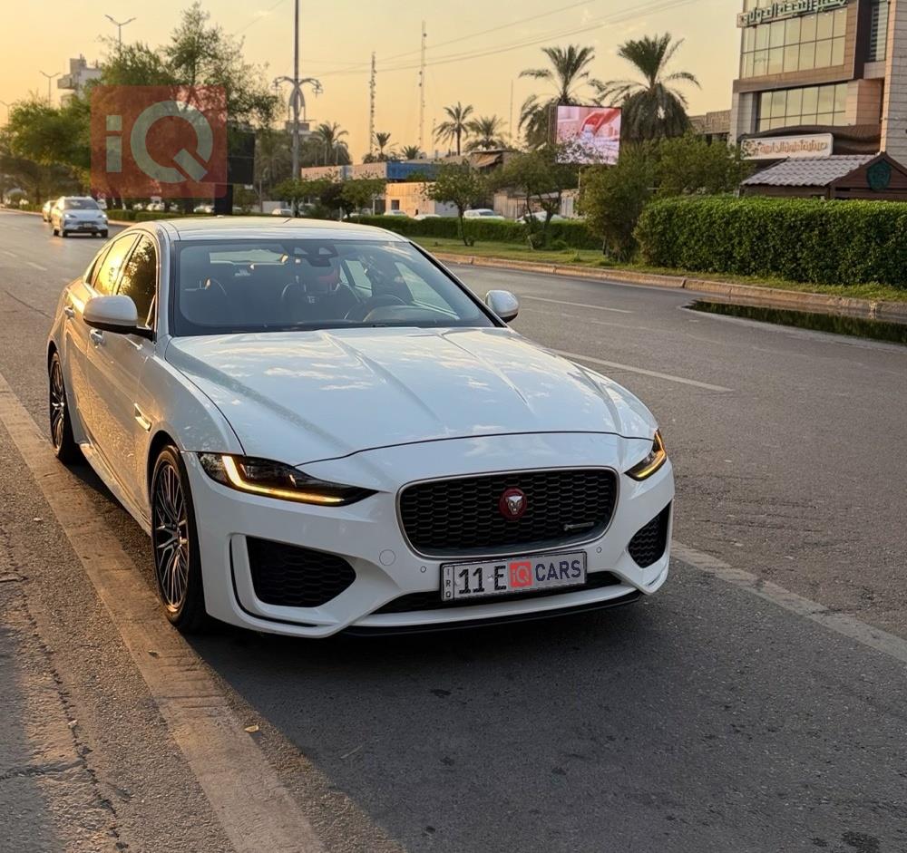 جاكوار XE